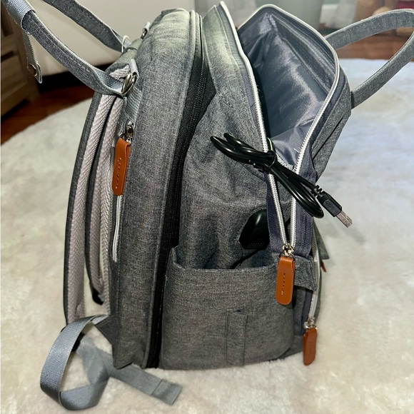 ISMGN Gray Diaper Bag with Changing Station - Picture 2 of 5